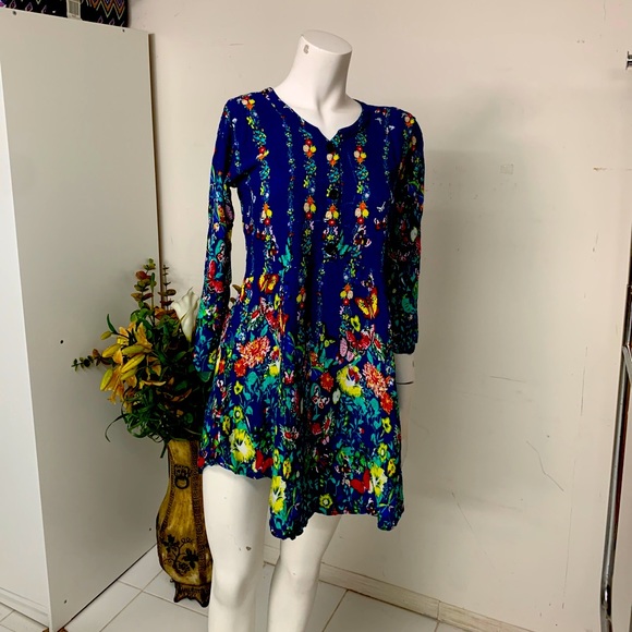 Blue flowe butterfly multicolored dress Pakistani - Picture 1 of 6